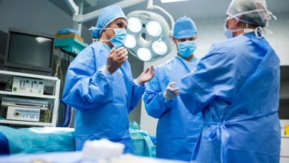 Uzmanlardan '10 Yıl İçinde Kafa Nakli Ameliyatı Yapılabilir' İddiası