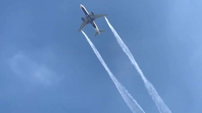 Acil İniş Yapan Yolcu Uçağı,  Yakıtını İlkokulun Üzerine Boşalttı!