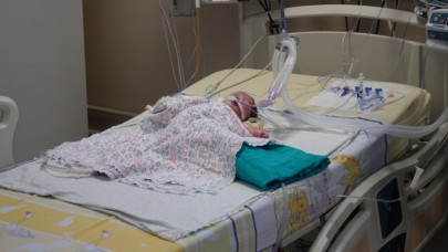 Bir Günlük Bebeğin 100 Dakika Boyunca Kalbi Durduruldu