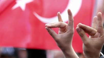 Bozkurt İşareti Yapan Türk Otobüs Şoförleri İşten Çıkarıldı!