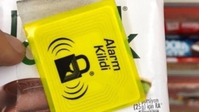 Çikolatalar Artık Alarmlı Kilitle Satılacak!