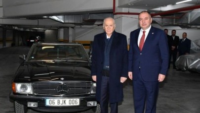 Devlet Bahçeli Bir Klasik Aracını Daha Hediye Etti!
