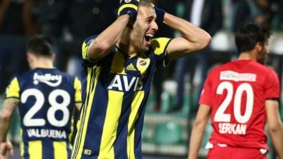 Sen Neymişsin Slimani!