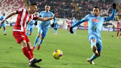 Sivasspor 90+4'te Kurtuldu!