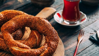 Ankara’da öğrenciler için yenilik: Dar gelirlilere “simit-kahvaltı kartı”