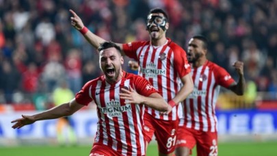 Antalyaspor'da Jahoviç ve Sinan Gümüş fırtınası