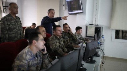 Bakan Hulusi Akar emri böyle verdi!