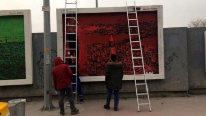 Beyoğlu'ndaki panoya çizilen o resim polis ekiplerini harekete geçirdi