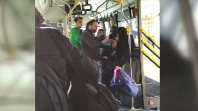 “Üstü Kirli” Diye Darp Edilen Küçük Çocuk Otobüsten Attı,  Tepki Veren Yolcuyu Boğazladı!