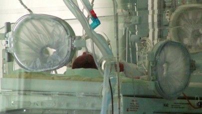 Çin'de Yeni Doğmuş Bebekte Koronavirüs Tespit Edildi!