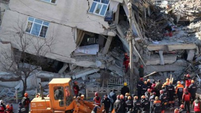 Elazığ depremini bilen Görür'den İstanbul için flaş uyarı: Alarm vermiş durumdayız!