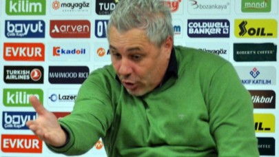 Gaziantep FK Teknik Direktörü’nden Şok Açıklamalar: Beşiktaş’ın Yardıma İhtiyacı Yoktu,  Gökhan Gönül Penaltı Diyor,  Hakem Vermiyor!