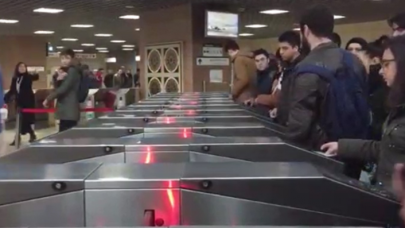 Gençlerden İBB’ye “yetersiz bakiye” protestosu!