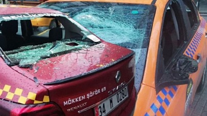 İstanbul'da Taksici Kavgası: Ortalık Savaş Alanına Döndü!
