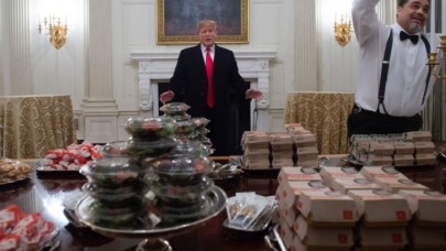 Trump'ın eski doktoru itiraf etti: 'Yemeklerine karıştırıyorduk'