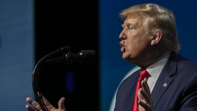 Trump,  koronavirüsün biteceği tarihi duyurdu!