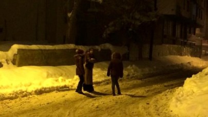 Van'da şiddetli deprem