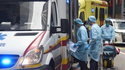 100 yaşındaki Çinli adam koronavirüsü yendi