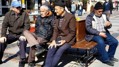 65 yaş üstündekilerin sokağa çıkmasına yasak