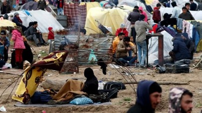 AB: 'Sınıra mülteci akını durmadığı sürece Türkiye'ye yardım etmeyiz'