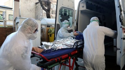 Alkol koronavirüse iyi geliyor diye içenler öldü!