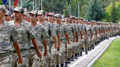 Milli Savunma Bakanı Akar,  binlerce askeri ilgilendiren kararı açıkladı