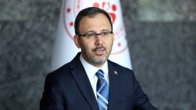 Bakan Kasapoğlu'ndan flaş açıklama: Süper Lig ertelenecek mi?