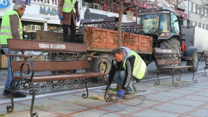 Bankların kaldırılmasına vatandaşlardan tepki: "Evde canımız sıkılyor"