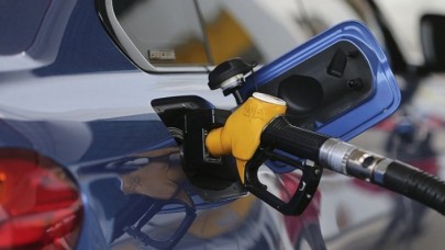 Benzine gece yarısından itibaren zam