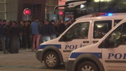 'Çıkmayın' dedikçe çıktılar: Ve polis devreye girdi