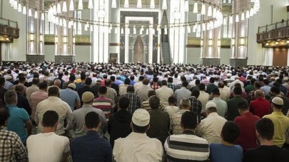 Cuma namazı iptal oldu mu? Diyanetten Cuma namazı iptali açıklaması