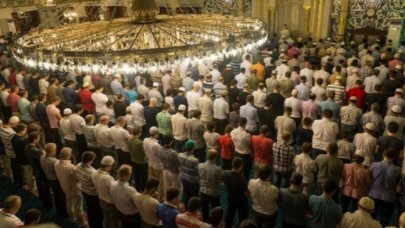 Diyanet'ten flaş açıklama: Cuma günü ve Miraç gecesi camiler kapalı olacak!
