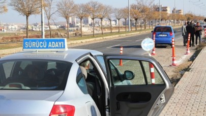 Ehliyet sınavları 30 Nisan tarihine kadar iptal edildi!