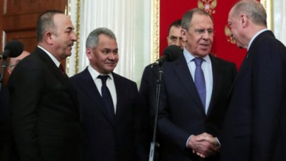 Erdoğan mikrofonun açık olduğunu unutup Esad ile ilgili o soruyu sordu!