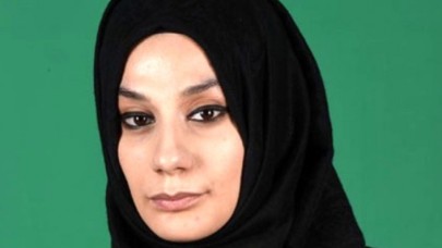 Esra Elönü kimdir? Esra elönü babası neden öldü?