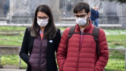 İtalya'da koronavirüs paniği: Lombardiya Bölgesi ve 14 kent karantina altında