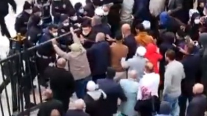 Karantinadan kaçmak isteyen umrecilerle polisler arasında olay çıktı