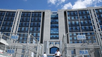 Katibe koronavirüs teşhisi konuldu: Mahkemeler kapatıldı!