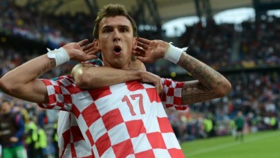 Kimse sokağa çıkamıyor,  bizimkiler transfer bombaları patlatıyor!