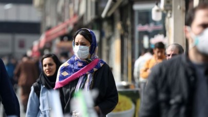 'Koronavirüse iyi geliyor' diye içilen sahte rakı bir haftada 73 kişiyi öldürdü!