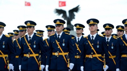 Milli Savunma Bakanı Akar: 'MSÜ'ye bağlı okullar 13 Nisan'a kadar tatil edildi'