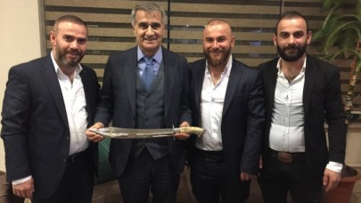 Şenol Güneş'e özel kılıç: Yunus yağından yapılıyor!