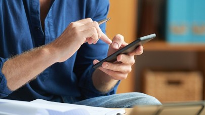 Şirkete ait cep telefonu kullananlar dikkat: Tazminatsız kovulabilirsiniz!