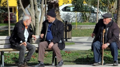 Sokağa çıkan 65 yaş ve üzerindeki kişilere verilecek ceza belli oldu!