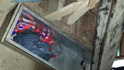 Tabutun içinden çıkanlar görenleri şaşkına çevirdi!