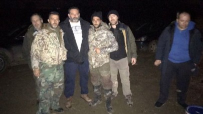 Türk bayrağını yırtmıştı: Irkçı Yunan vekil göçmen avına çıktı!