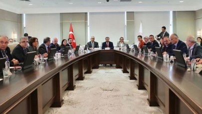 Fahrettin Koca'dan koronavirüs açıklaması: Risk ciddi