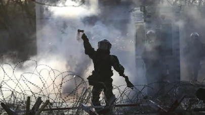 Yunan polisi sıfır noktasında sıfırı tüketti: Gaz bombası bitti,  kimyasal stokları kalmadı