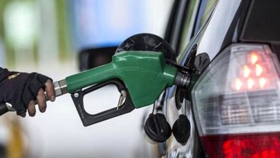 Benzine gece yarısından itibaren indirim!