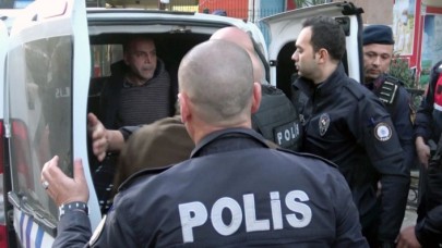 Sevgilisini rehin alan astsubay polislere tükürdü: 'Ben koronavirüslüyüm. Hepinize bulaşsın'